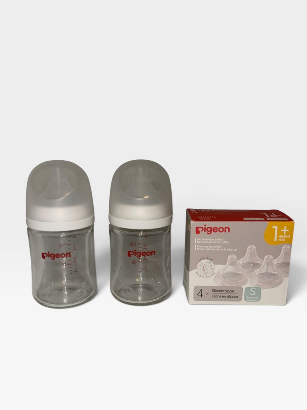 Pigeon Glass Baby Bottles 5 oz 160ml Set of 2 + 4 Pack S Nipples Never Used NWOT